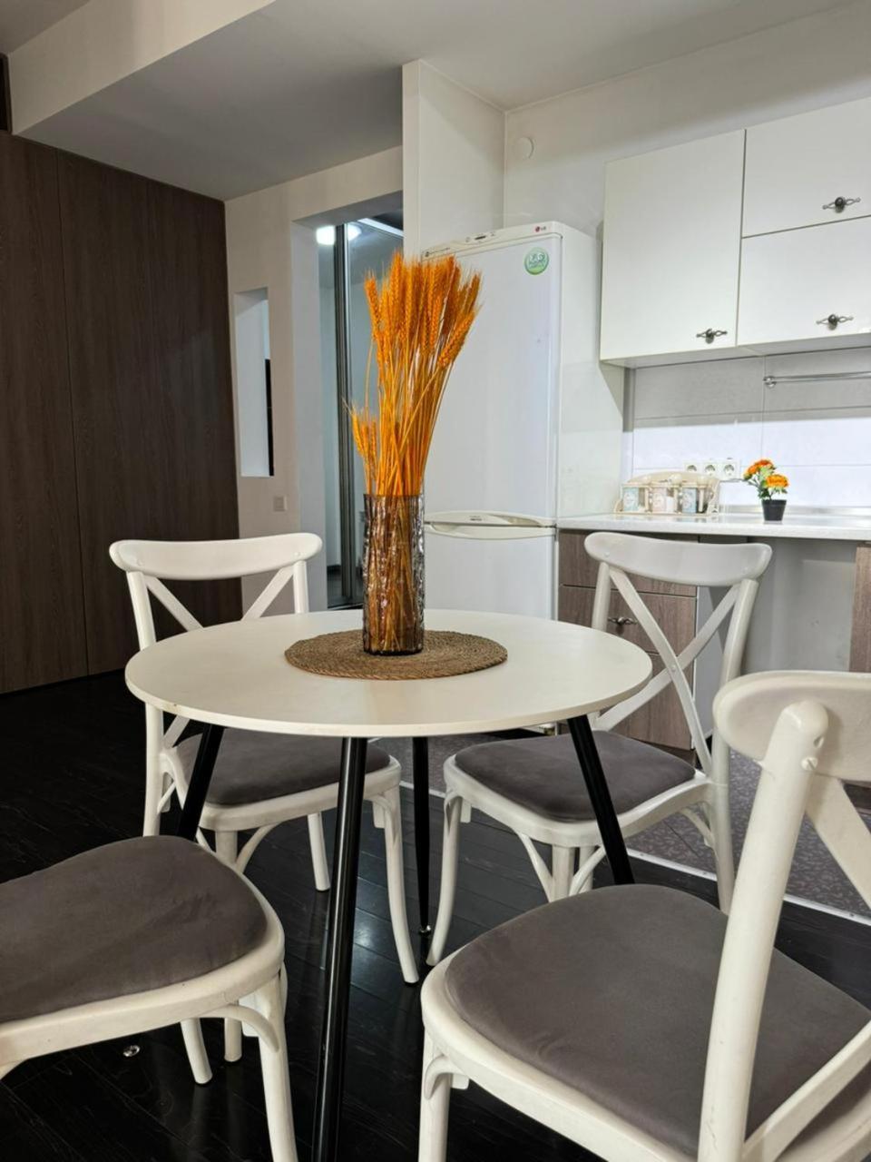 Комфортные Апартаменты Г. Алматы В Жк Манхэттен. Exterior foto