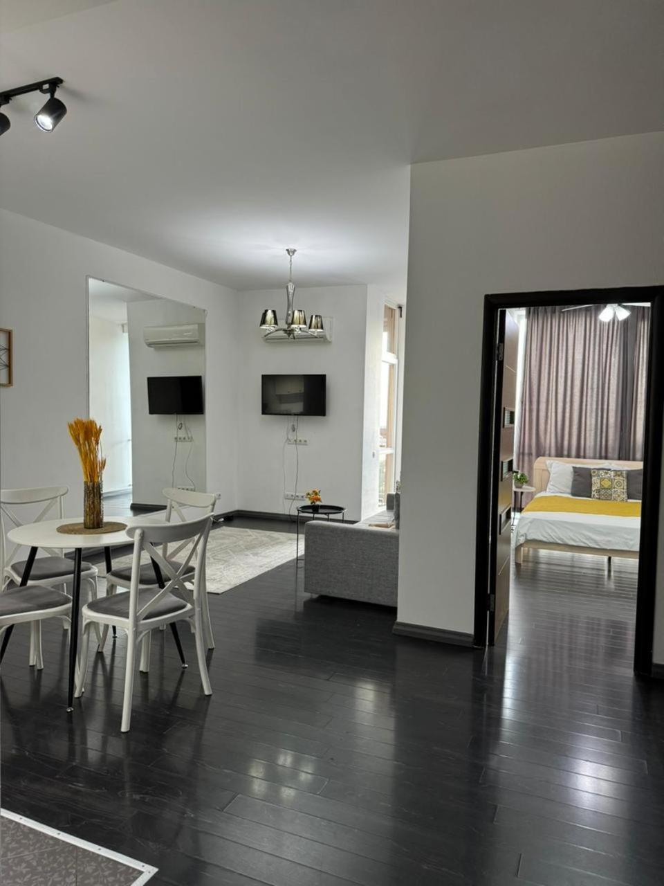 Комфортные Апартаменты Г. Алматы В Жк Манхэттен. Exterior foto